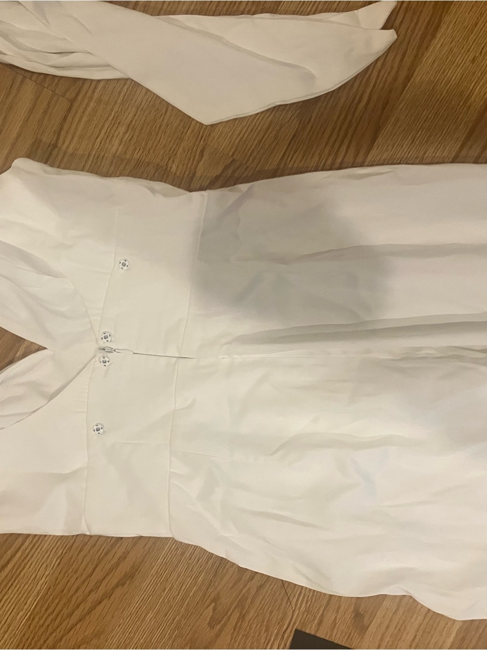 Lulu's white Sleeveless V-Neck Jumpsuit! With bow! - Picture 8 of 11